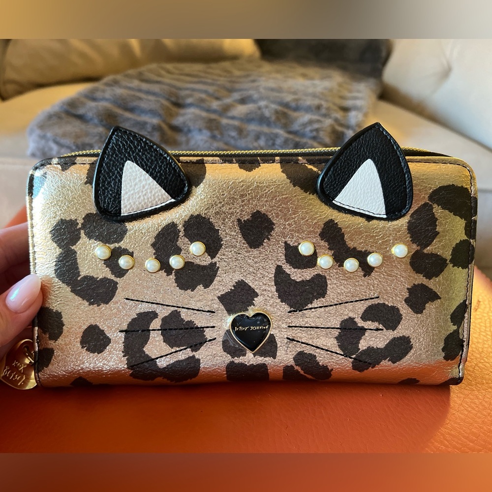 Betsey Johnson cat shoulder wallet purse NWOT